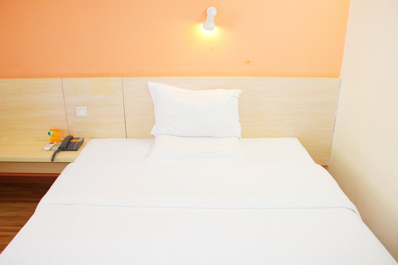 7Days Inn Shanghai Yichuan Road ภายนอก รูปภาพ